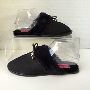 Kate Spade Charm Black faux Fur House Lounge Slippers Size 7 Gold winter cozy